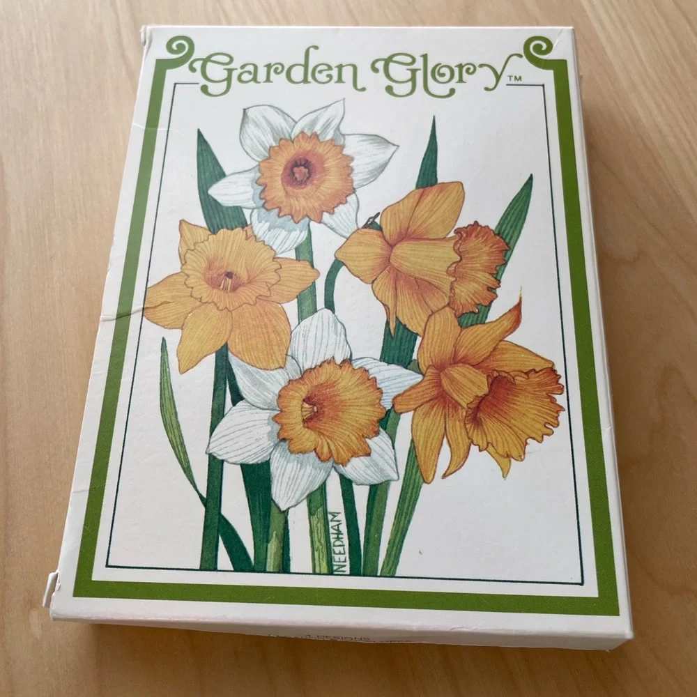 Vintage Stationery by Current Garden Glory 4 Floral Designs w Envelopes 1979